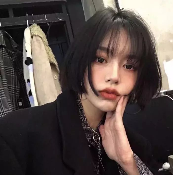 冲浪女孩布鲁娜
